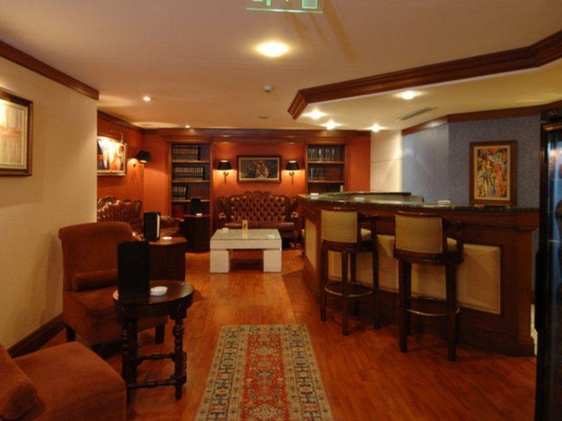 เอเรสซิน โฮเต็ล ทักซิม พรีเมียร์ Hotel อิสตันบูล ภายนอก รูปภาพ